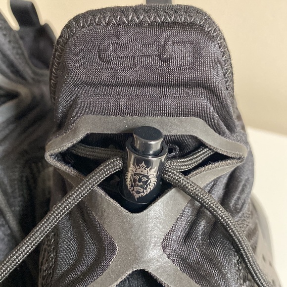 LeBron Soldier 14 Sneakers - Picture 8 of 8